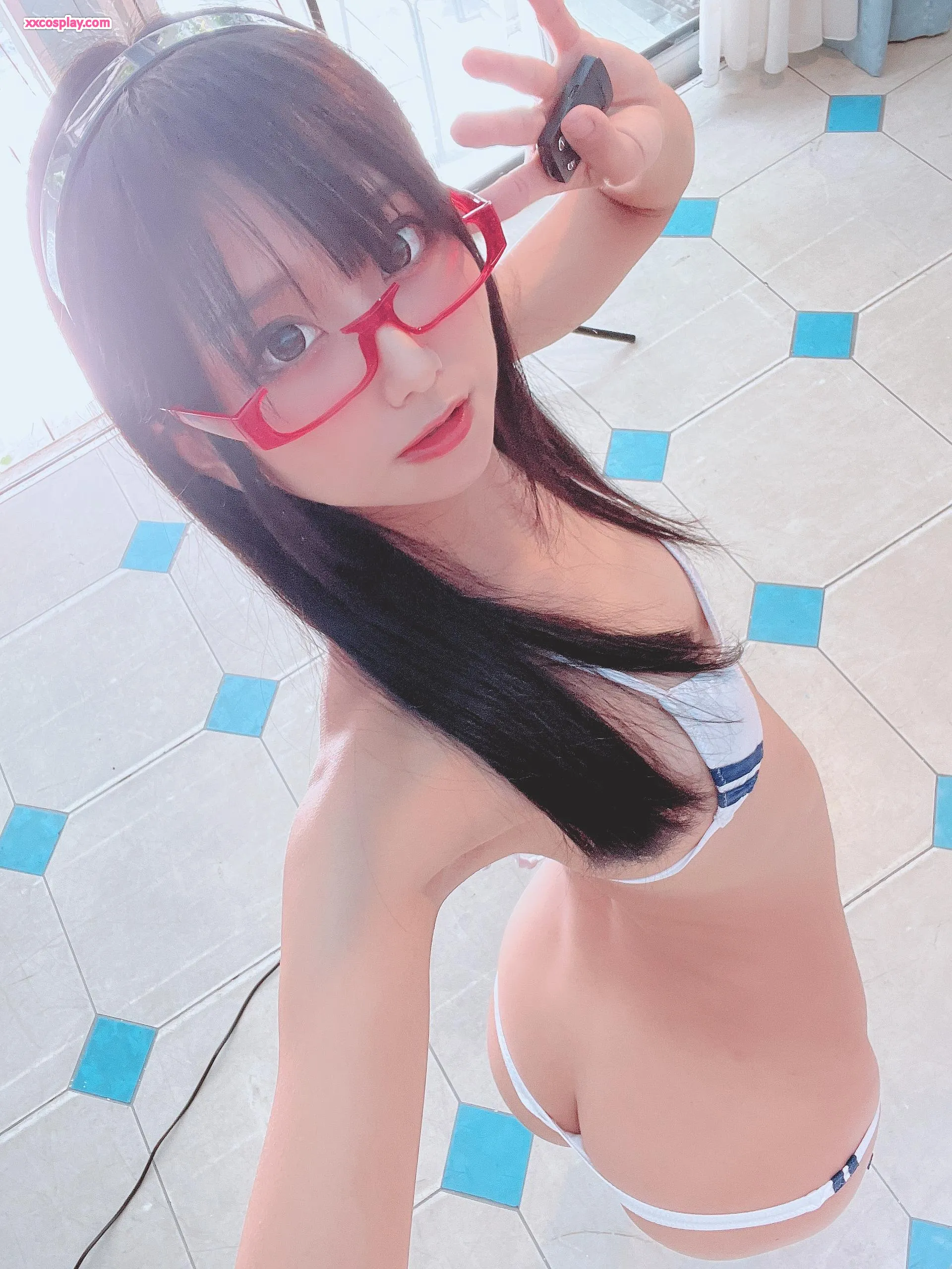 Yanagimaru in Amazing White Spats